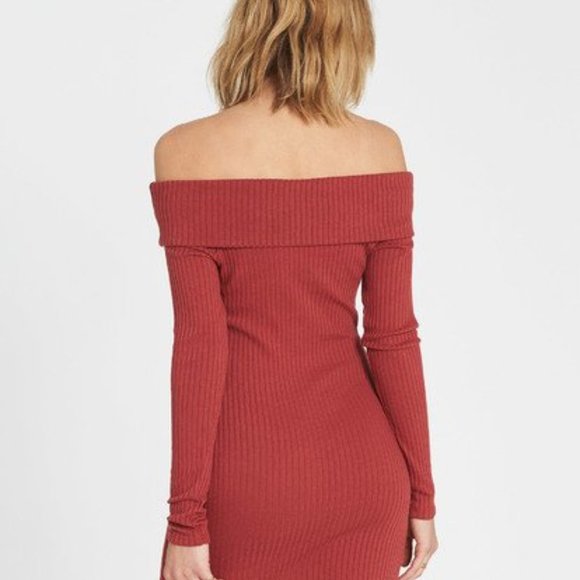 🔥 BILLABONG SWEATER DRESS 🔥 - Picture 6 of 8